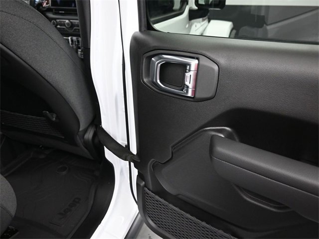 New 2026 Jeep Wrangler Unlimited Rubicon w/ Steel Bumper Group image 20