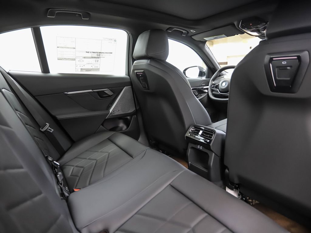 Used 2025 BMW i5 xDrive40 w/ Premium Package image 25