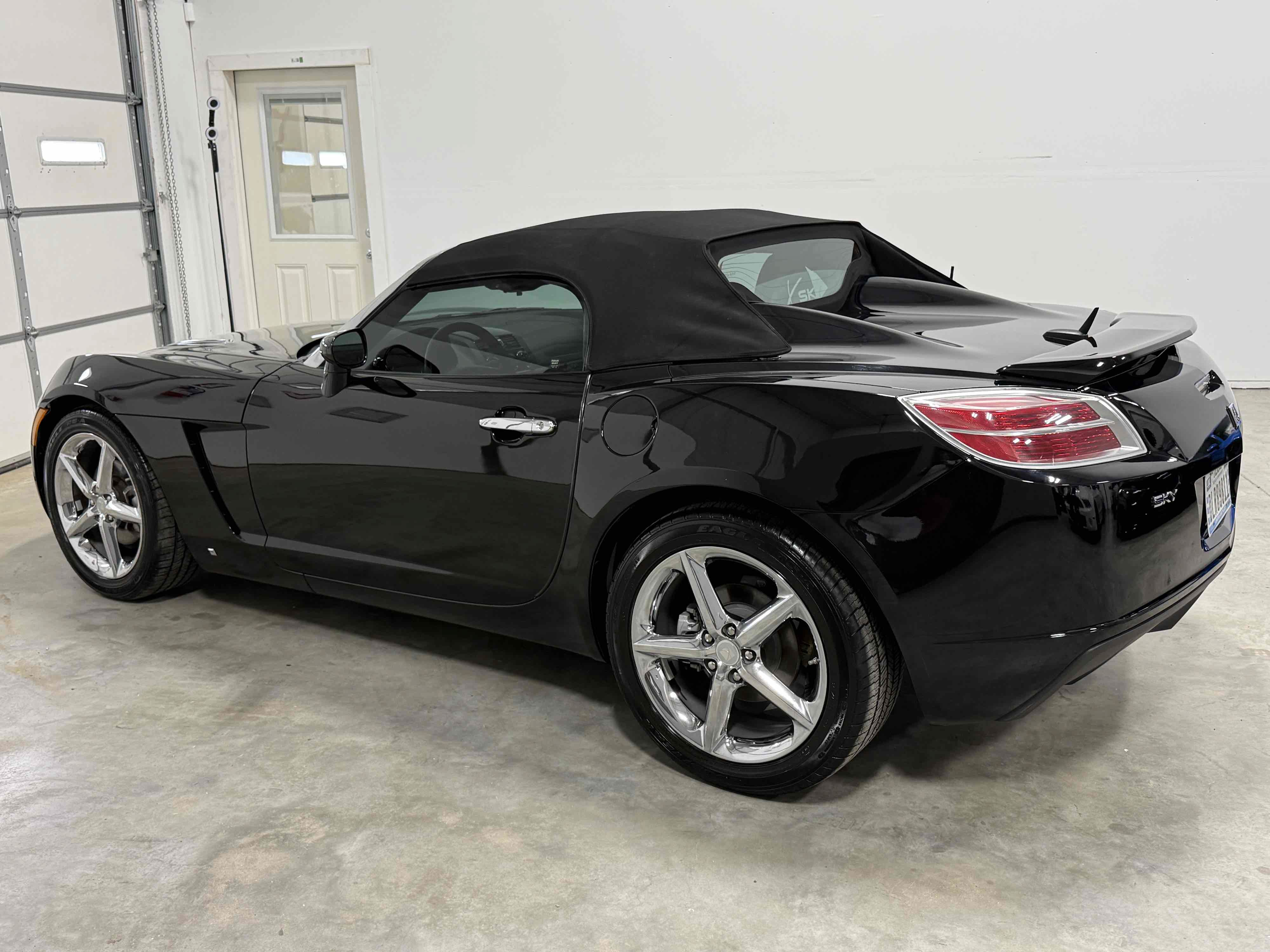 Used 2009 Saturn Sky w/ Premium Trim Package RWD image 34