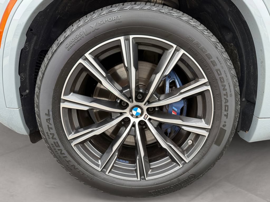 Used 2024 BMW X5 xDrive40i w/ M Sport Package AWD/4WD image 13