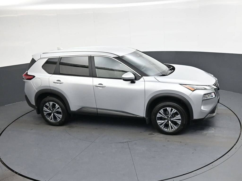 Used 2023 Nissan Rogue SV image 29