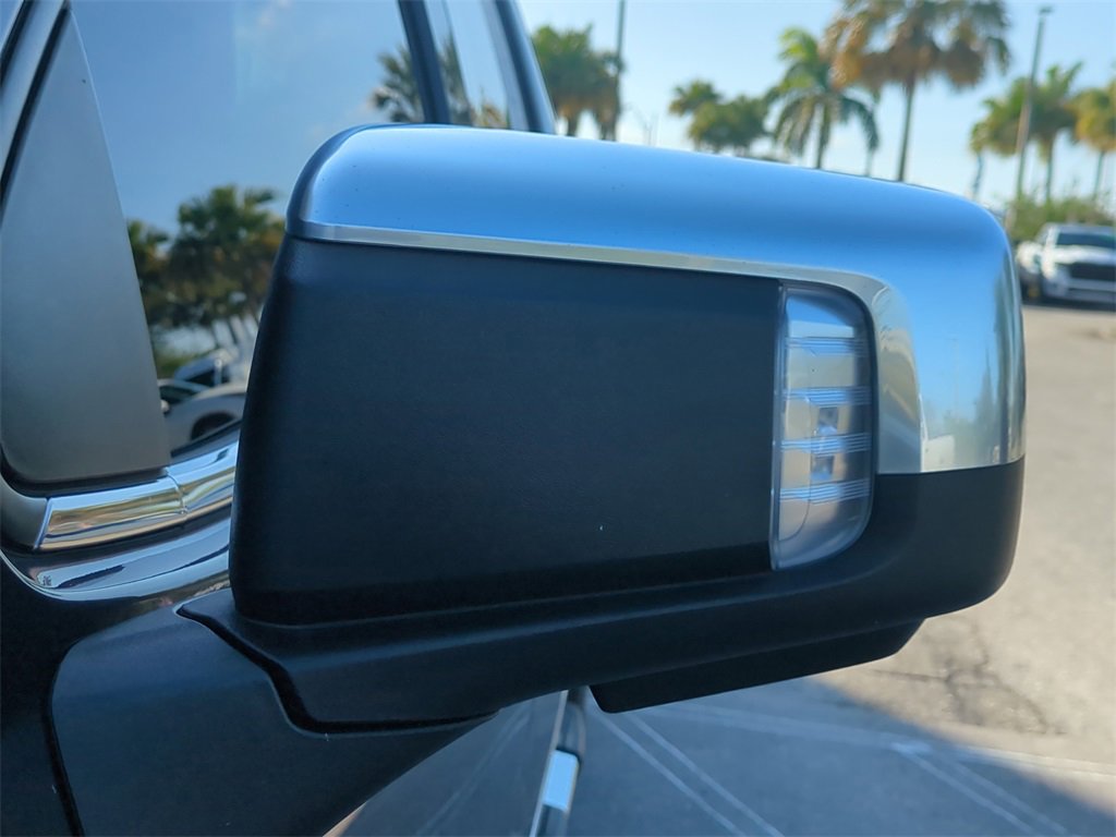 Used 2023 Chevrolet Silverado 1500 High Country w/ Technology Package image 12