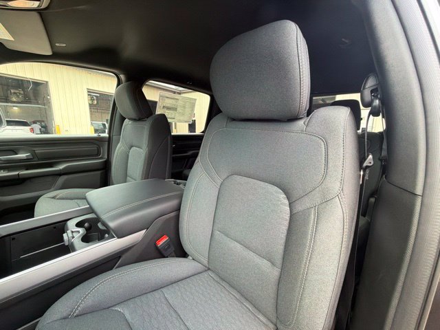 Used 2026 RAM 1500 Express AWD/4WD image 21