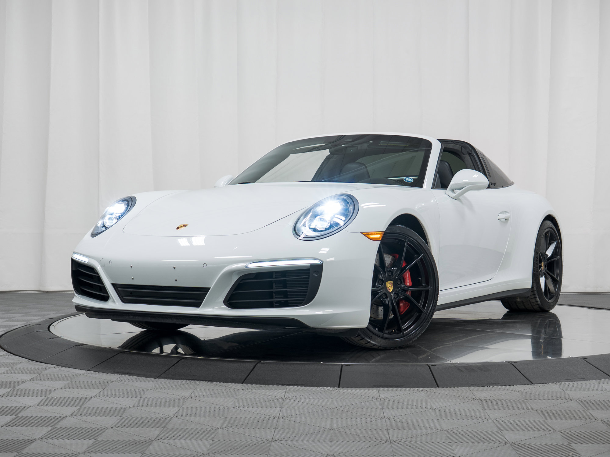 Certified 2019 Porsche 911 Targa 4S image 33