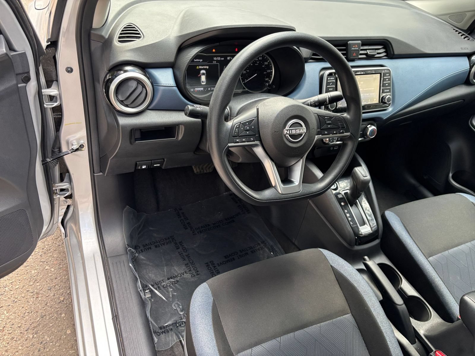 Used 2025 Nissan Versa SV FWD image 31