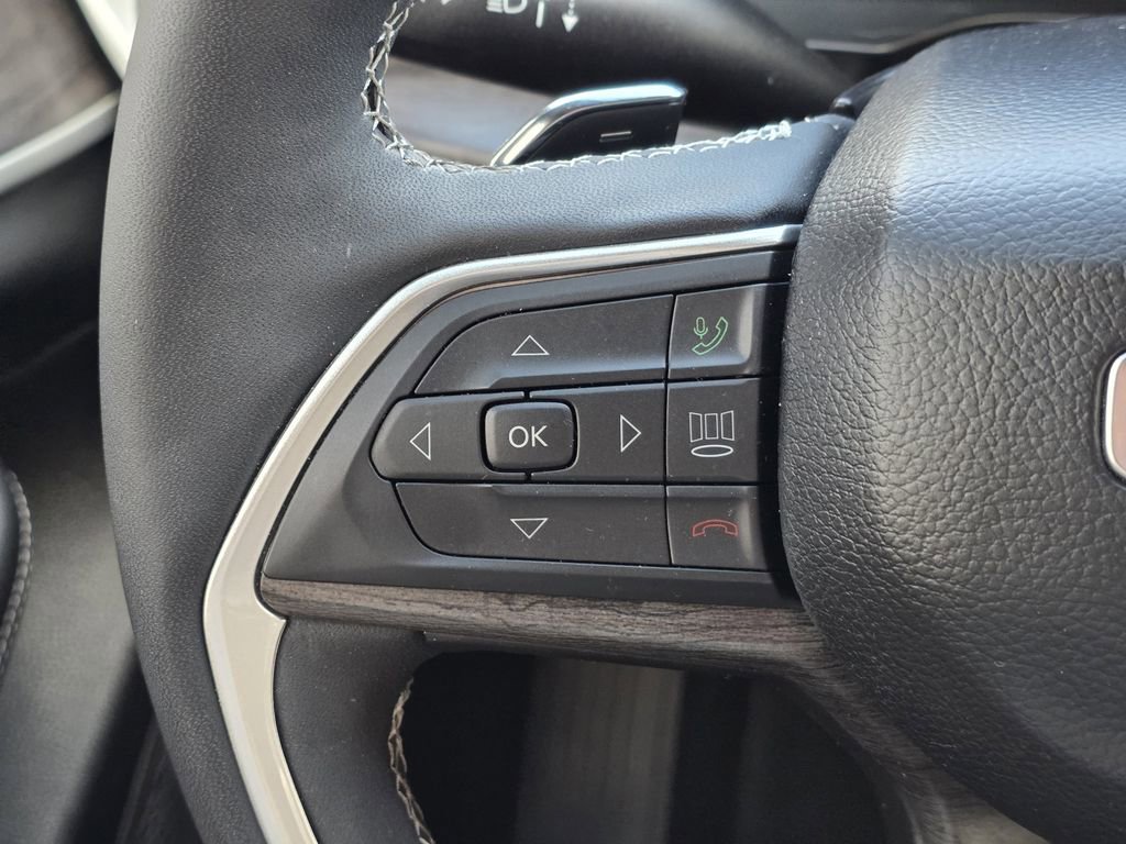 Used 2025 Jeep Grand Cherokee Limited w/ Black Appearance Package image 31