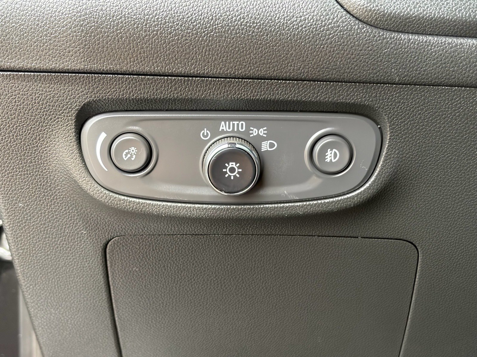 Used 2023 Buick Encore GX Essence w/ Experience Buick Package FWD image 20