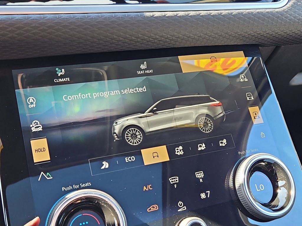 Used 2023 Land Rover Range Rover Velar R-Dynamic S image 18