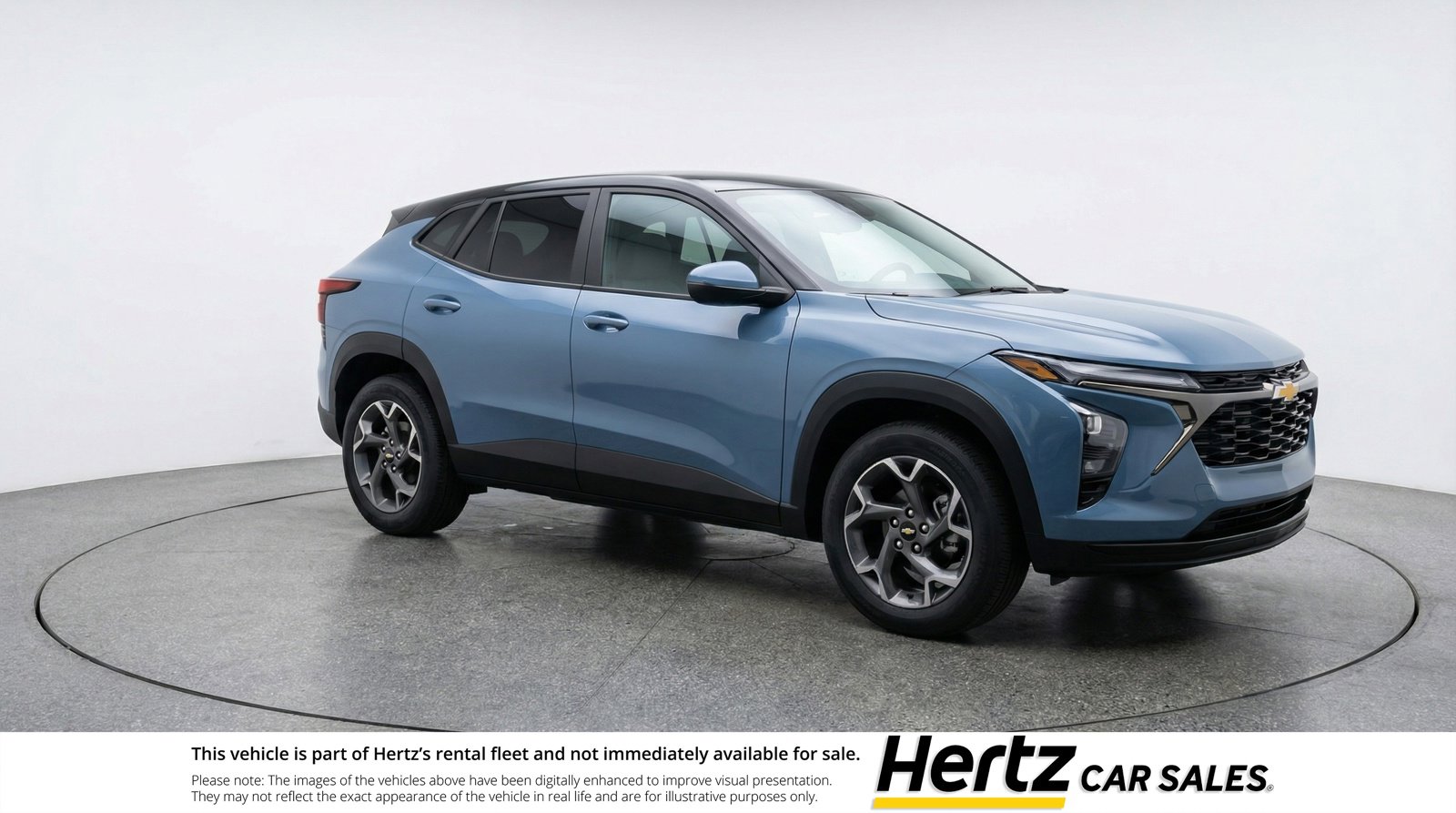 Used 2025 Chevrolet Trax LT FWD image 1