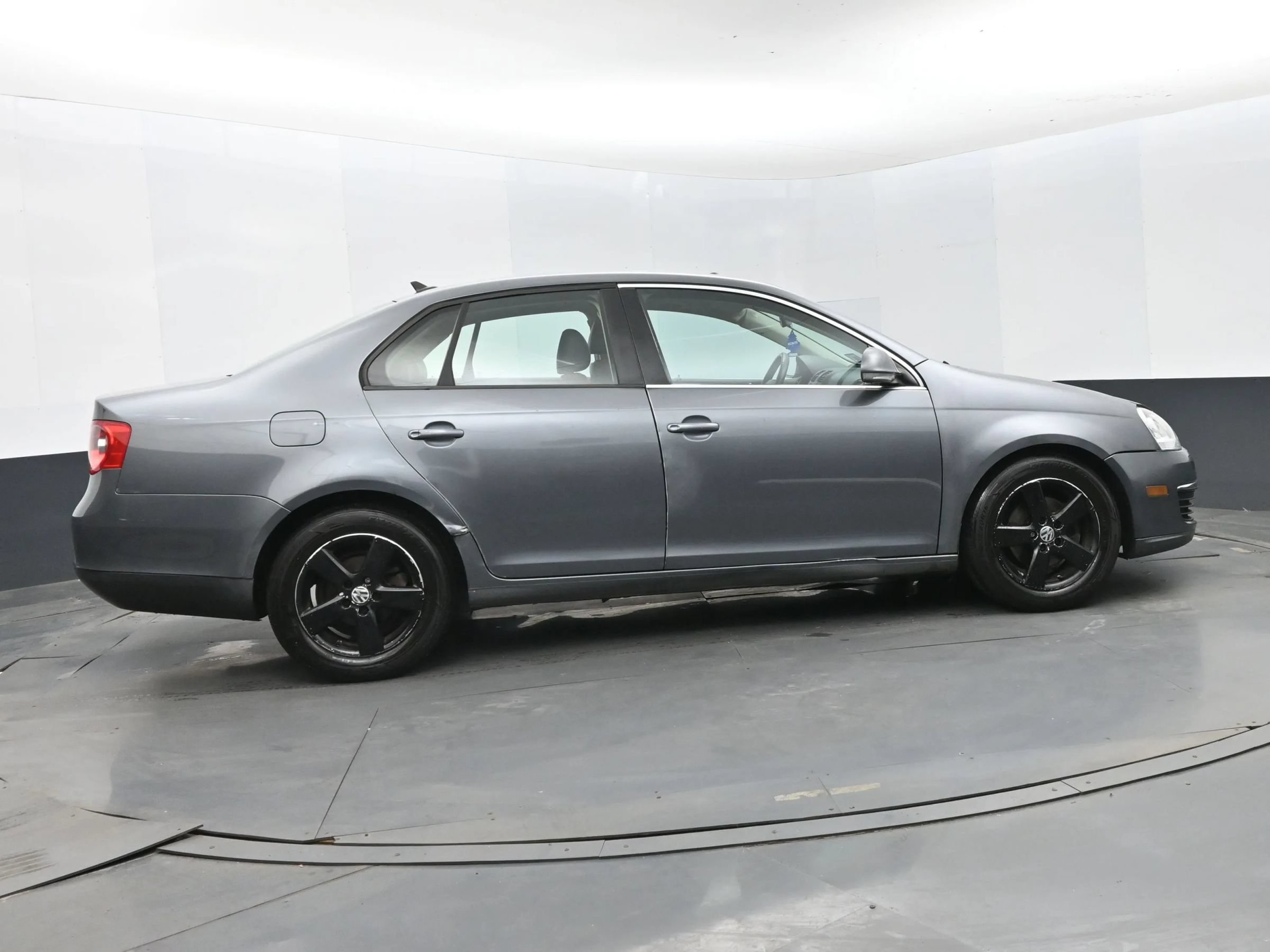 Used 2008 Volkswagen Jetta SE FWD image 4