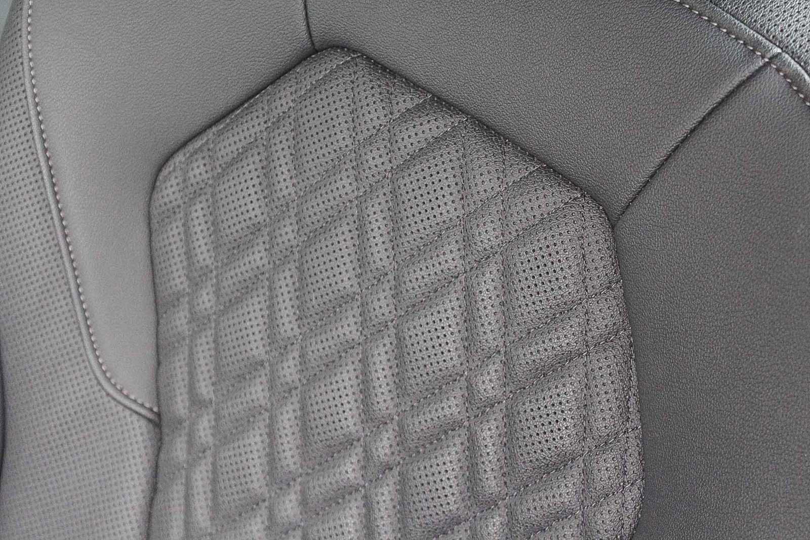 Certified 2023 BMW 530e w/ M Sport Package image 37