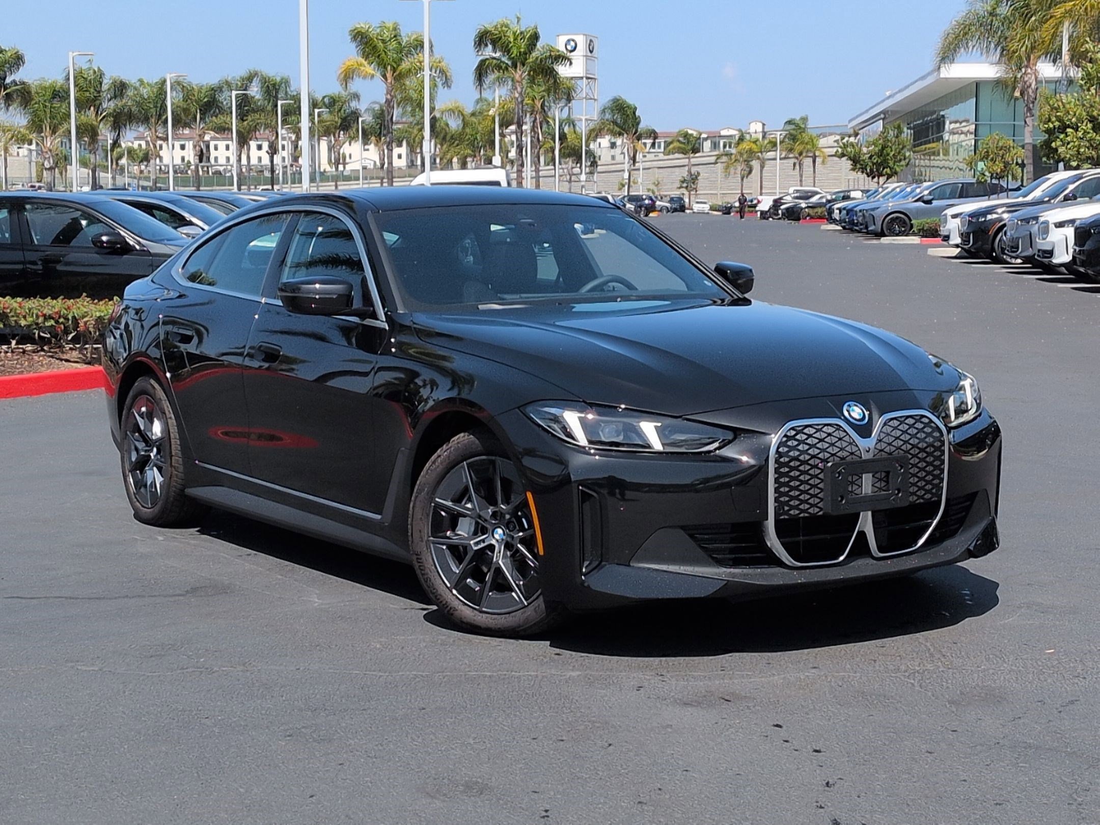 Used 2025 BMW i4 eDrive40 w/ Parking Assistance Package RWD image 2