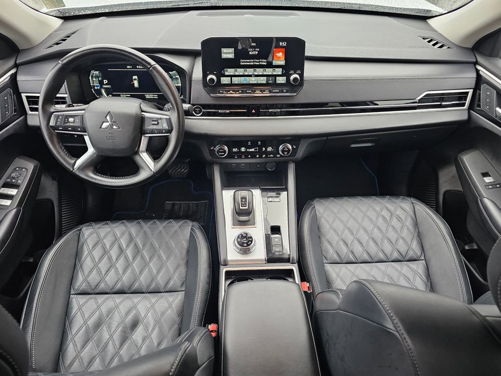 Used 2024 Mitsubishi Outlander SEL image 15
