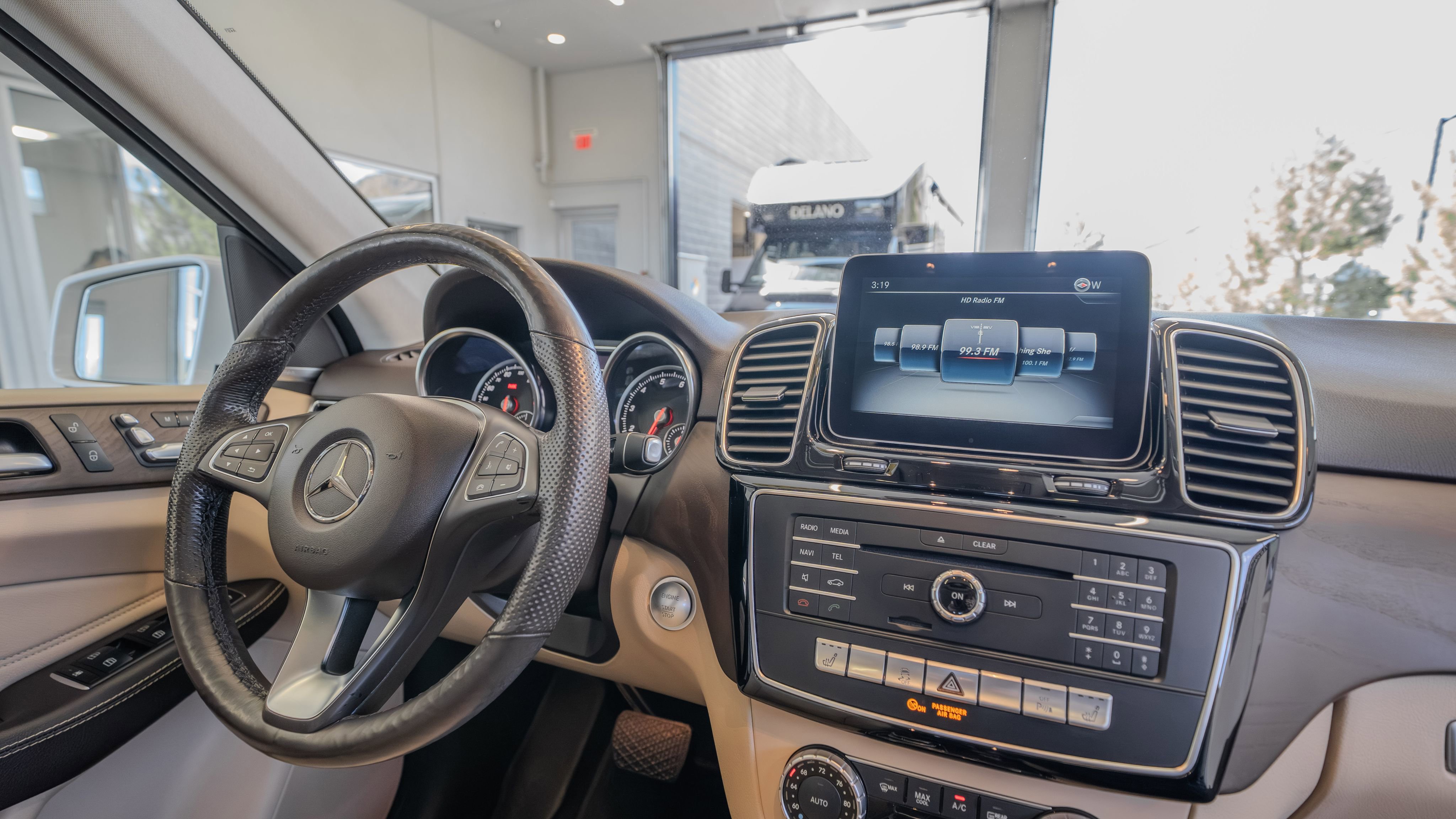 Used 2018 Mercedes-Benz GLE 350 4MATIC w/ Premium 1 Package image 19