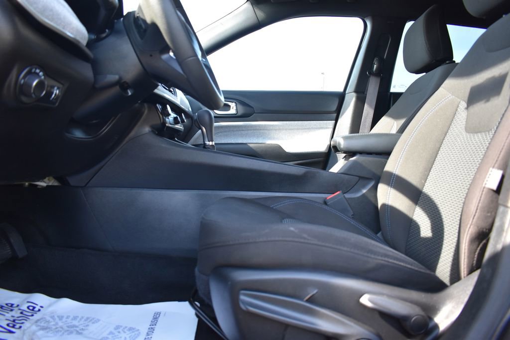 Used 2023 Jeep Compass Sport image 8