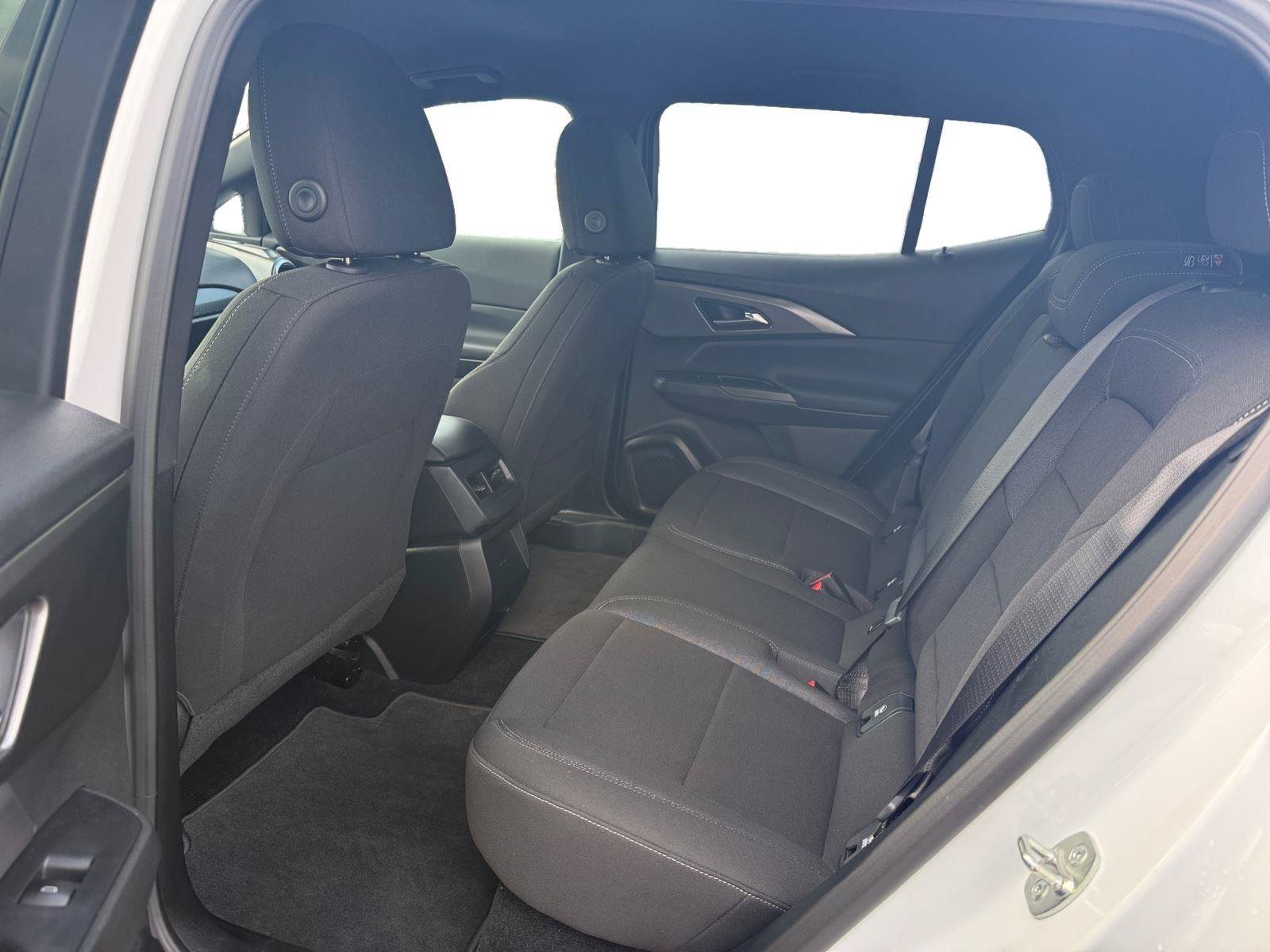 Used 2026 Chevrolet Equinox EV LT FWD image 19