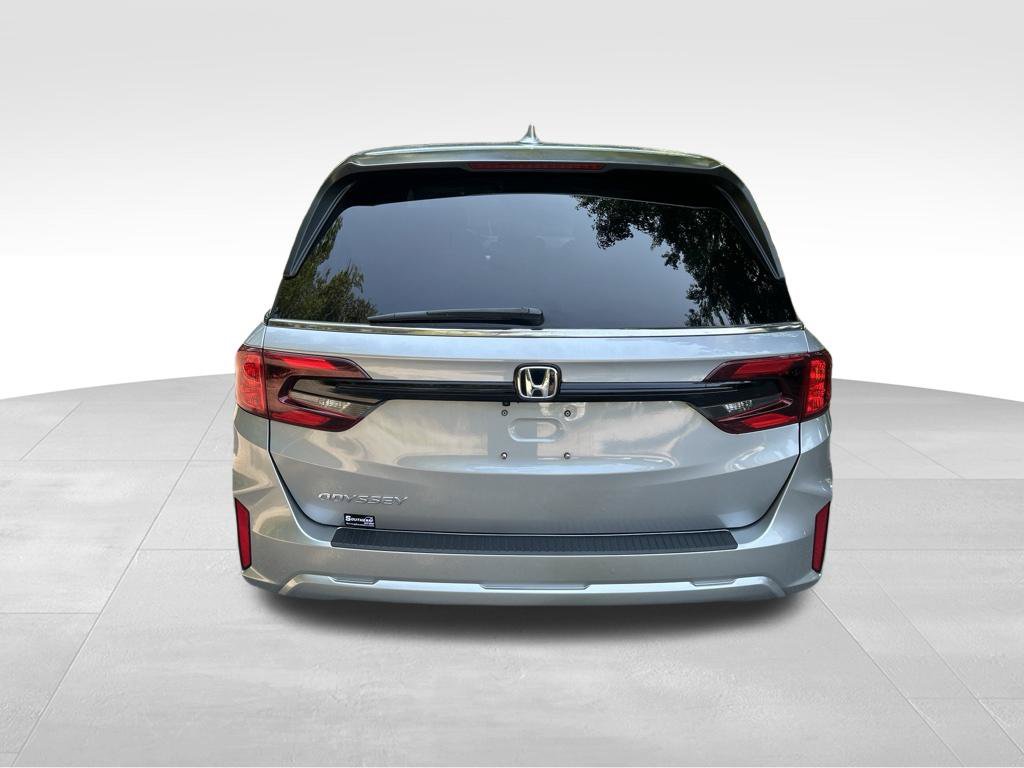 Used 2025 Honda Odyssey EX-L image 4