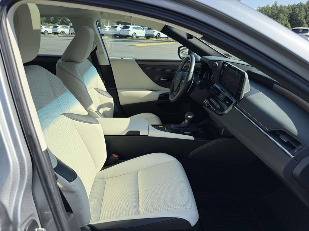 Used 2023 Lexus ES 350 w/ Premium Package FWD image 15