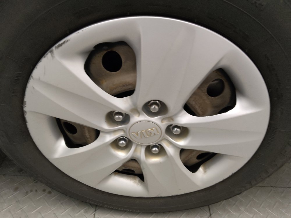 Used 2017 Kia Forte LX image 31