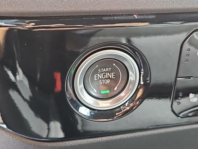 Used 2023 Chevrolet Silverado 1500 LT AWD/4WD image 16