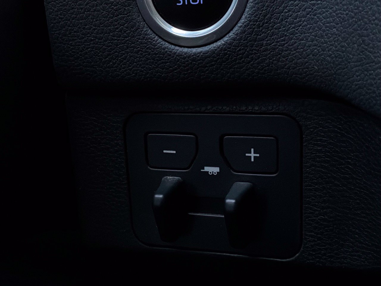 Used 2024 Toyota Tundra Limited AWD/4WD image 39