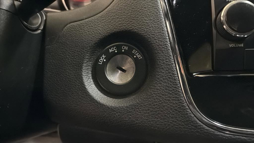 Used 2012 Chrysler 200 Touring image 23