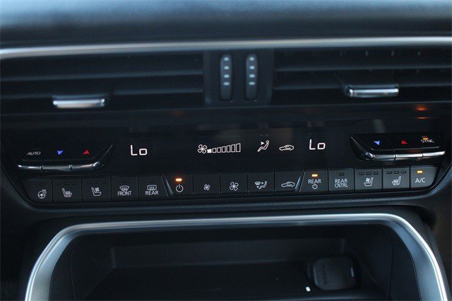 Certified 2025 MAZDA CX-70 Plug-In Hybrid w/ Premium Plus image 16