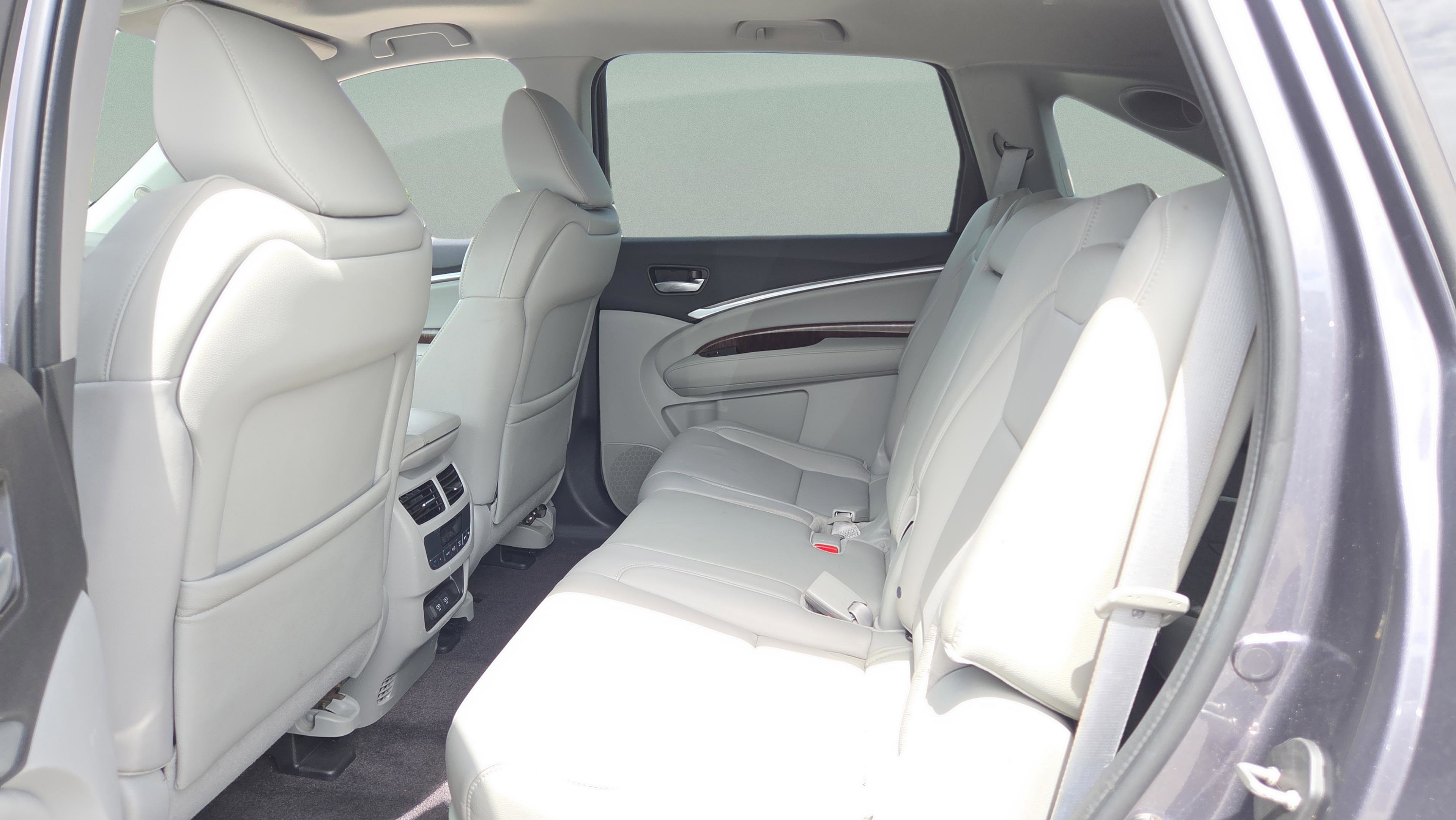 Used 2018 Acura MDX FWD w/ Technology Package image 11