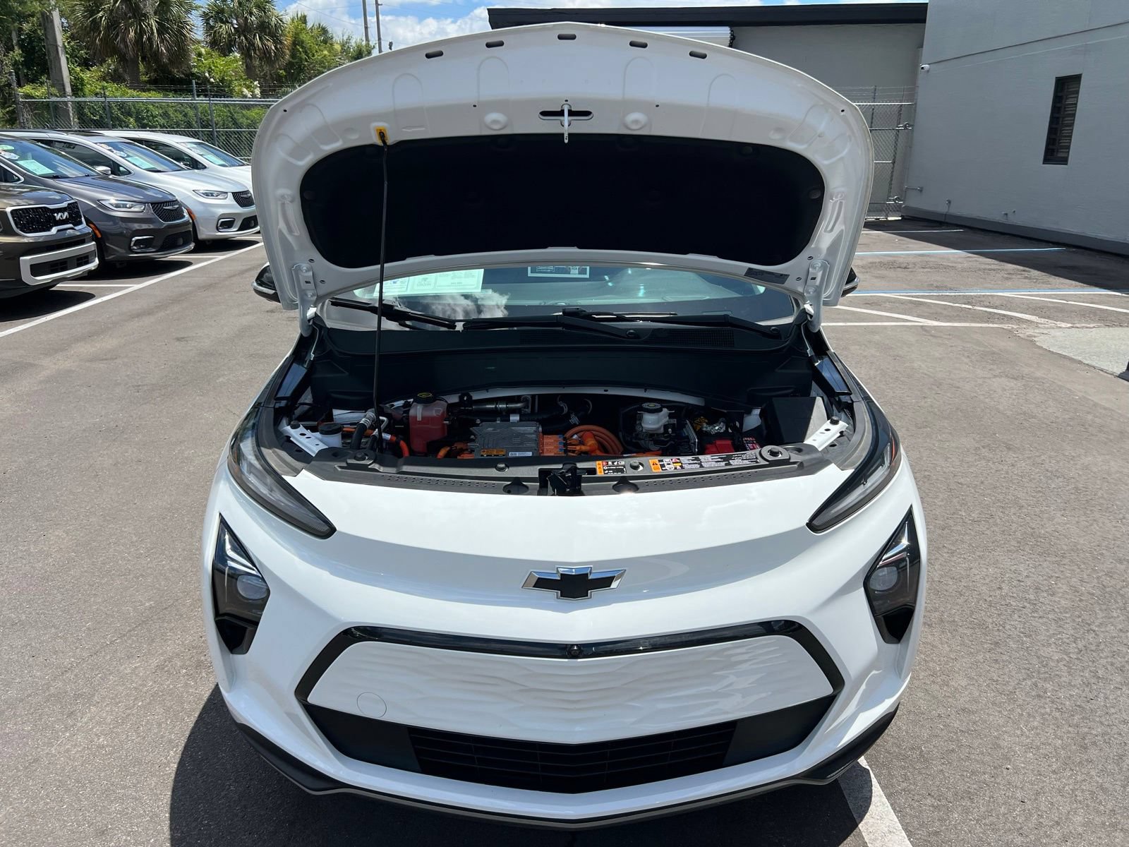 Used 2022 Chevrolet Bolt EUV Premier w/ Super Cruise Package FWD image 16