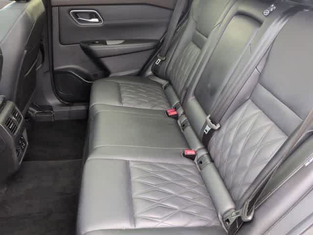 Used 2023 Nissan Rogue Platinum AWD/4WD image 20