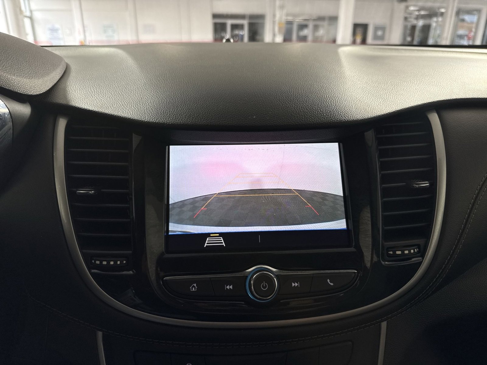 Used 2020 Chevrolet Trax LS FWD image 19