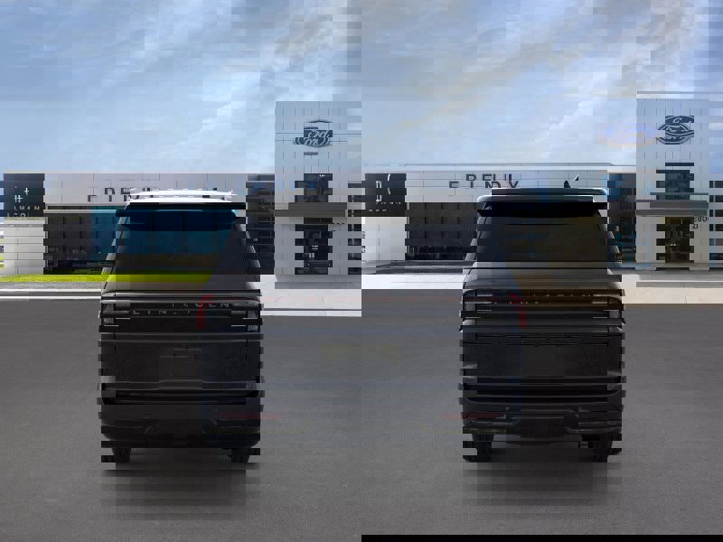 New 2026 Lincoln Navigator L Reserve w/ Jet Appearance Package image 5