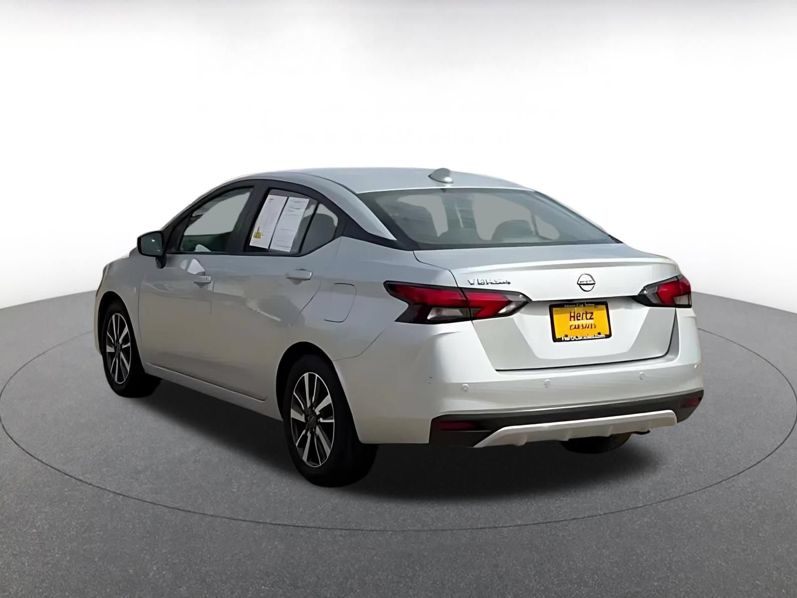 Used 2025 Nissan Versa SV FWD image 11