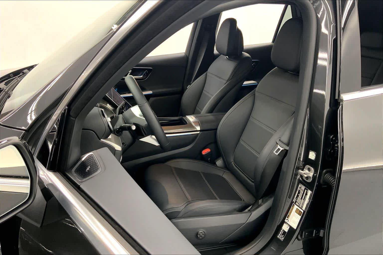 Used 2026 Mercedes-Benz GLC 300 image 21
