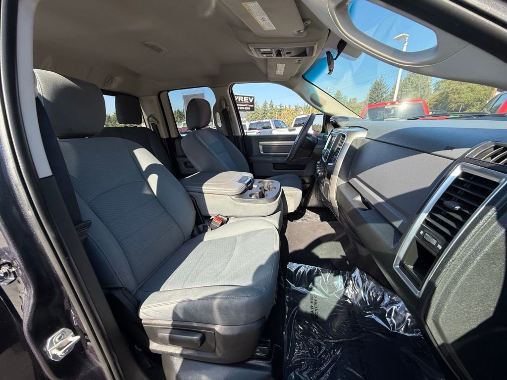 Used 2018 RAM 1500 Classic SLT AWD/4WD image 25