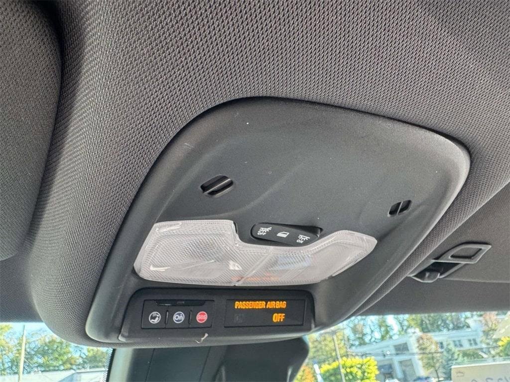 Used 2022 Chevrolet TrailBlazer ACTIV w/ Technology Package image 29