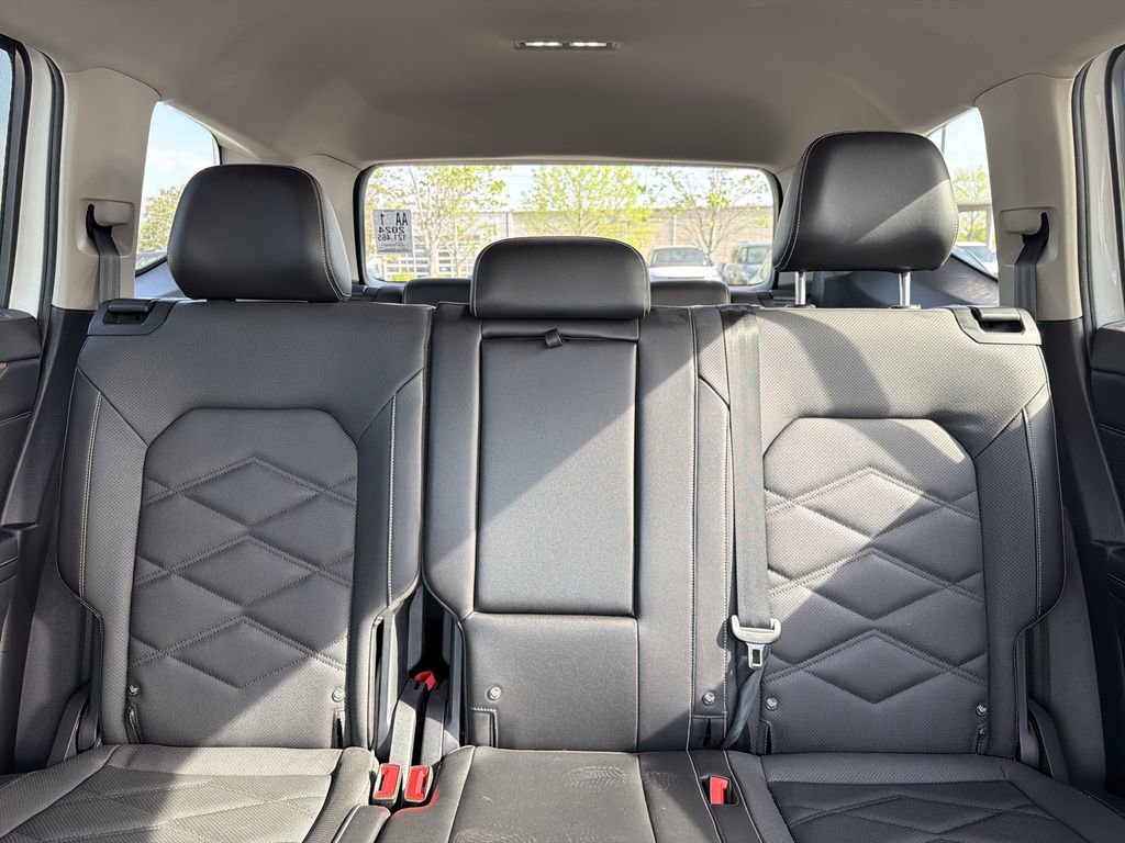 Used 2024 Volkswagen Atlas SE AWD/4WD image 27