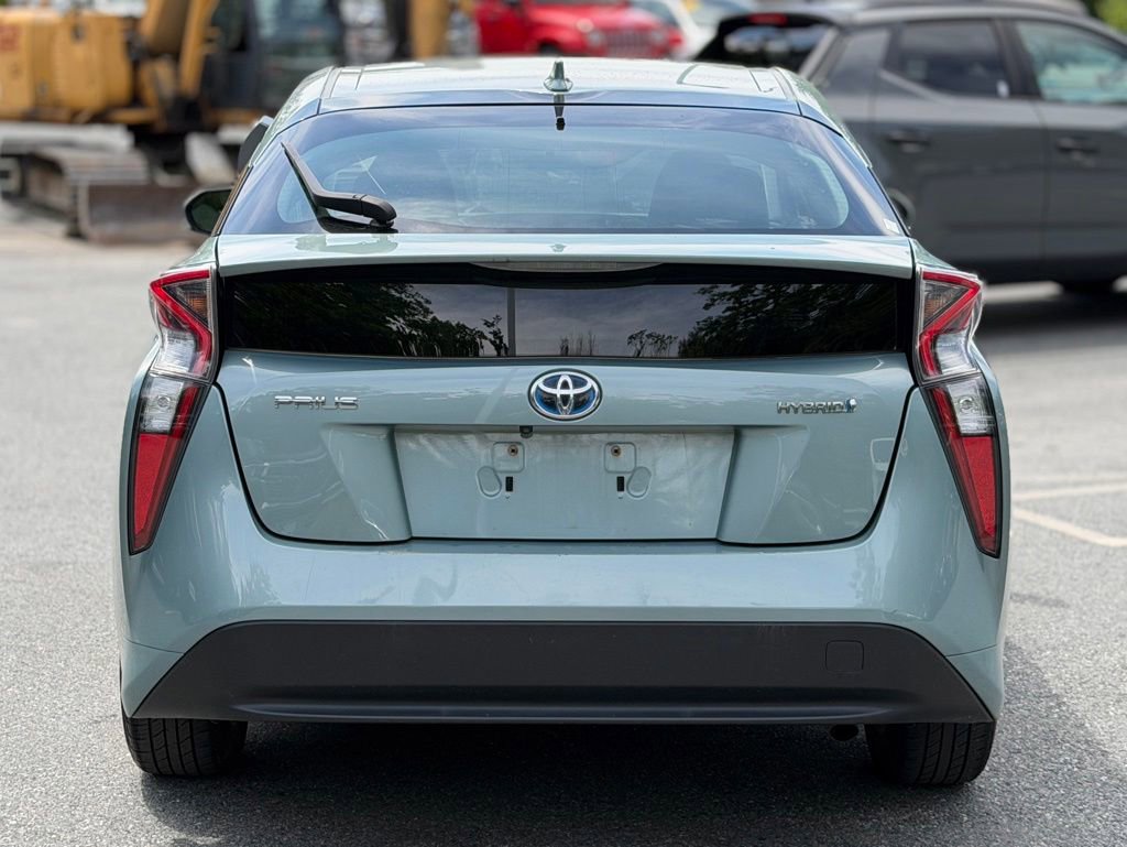 Used 2016 Toyota Prius Two FWD image 4