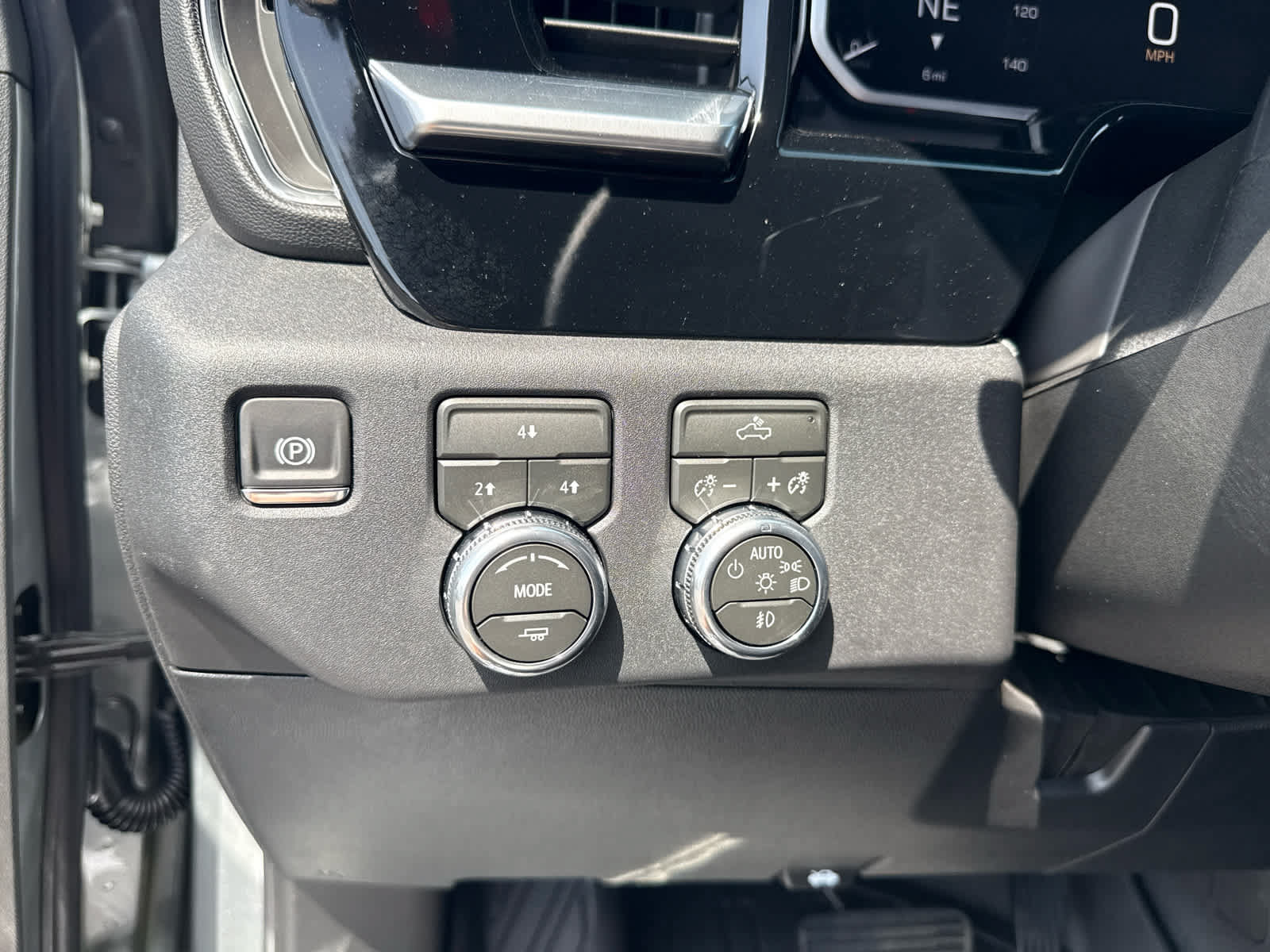 New 2026 GMC Sierra 3500 SLE AWD/4WD image 14