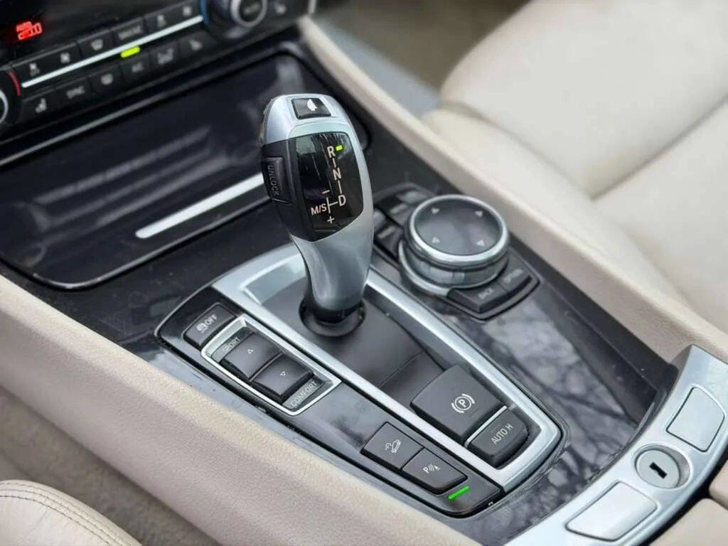 Used 2014 BMW 535i Gran Turismo xDrive image 21