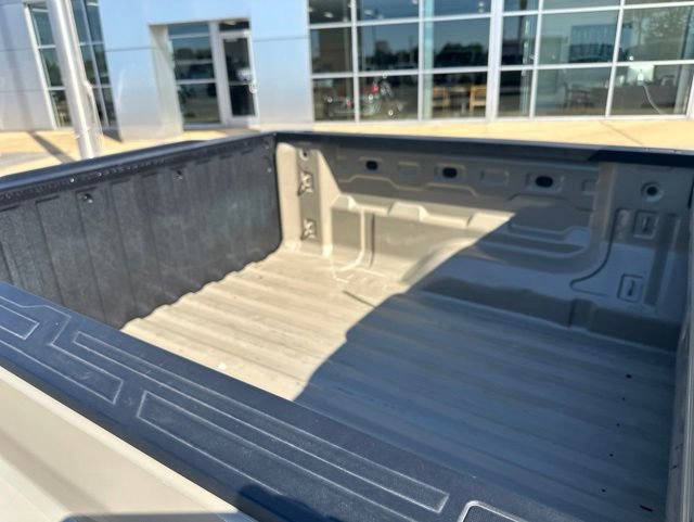 Used 2023 Chevrolet Colorado W/T RWD image 12