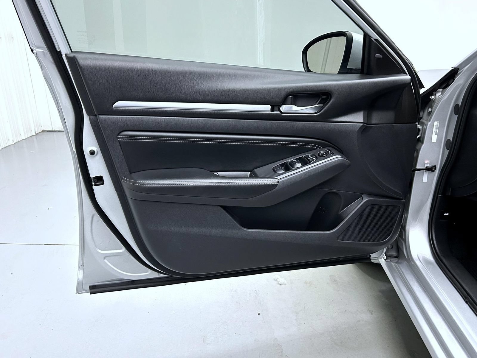 Used 2019 Nissan Altima 2.5 SV AWD/4WD image 9