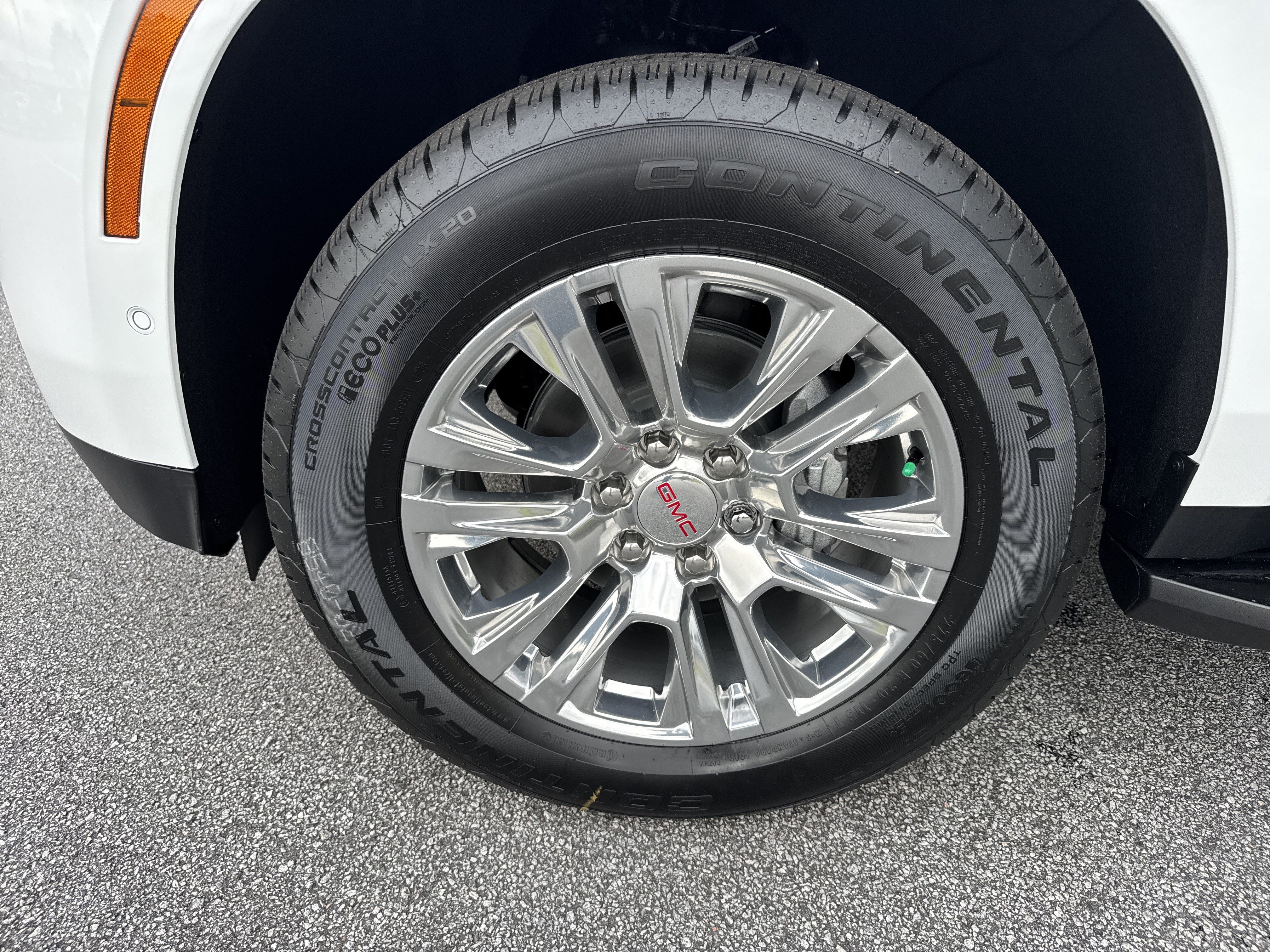 New 2026 GMC Yukon XL Denali AWD/4WD image 13