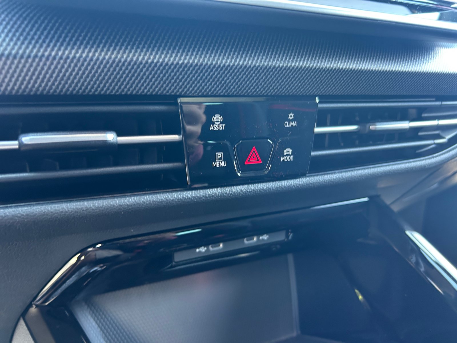 New 2026 Volkswagen Golf SE FWD image 12