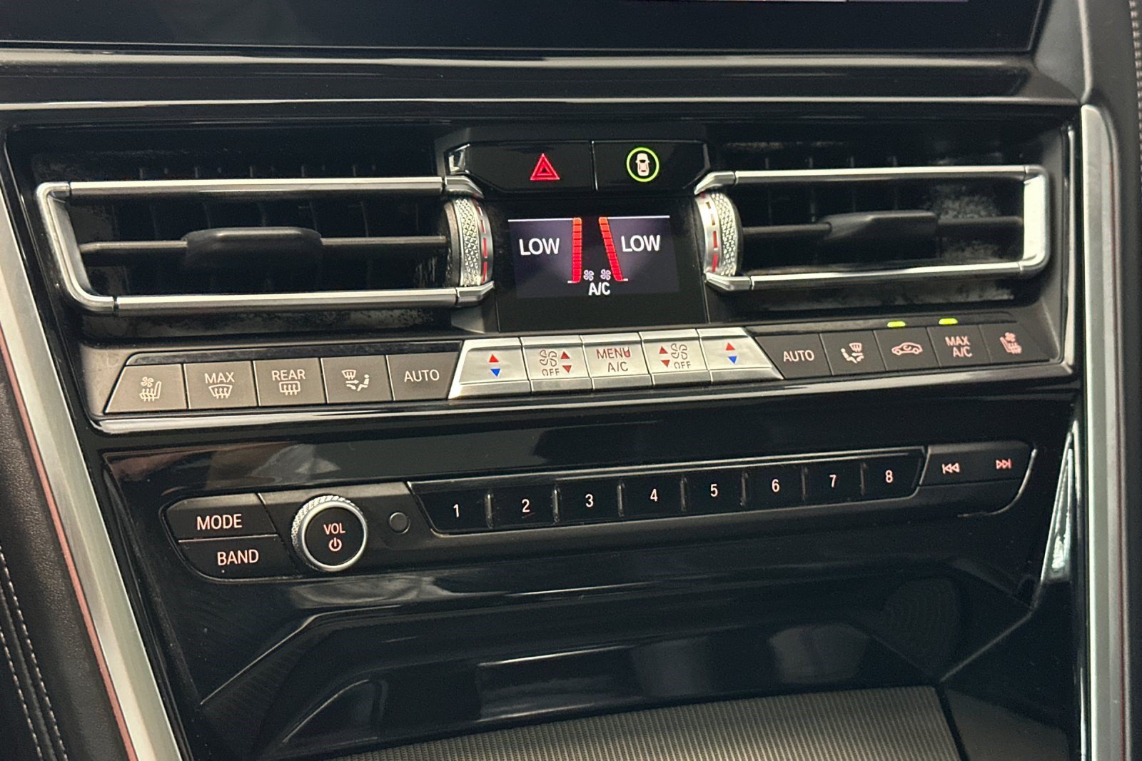Certified 2023 BMW M850i xDrive AWD/4WD image 28