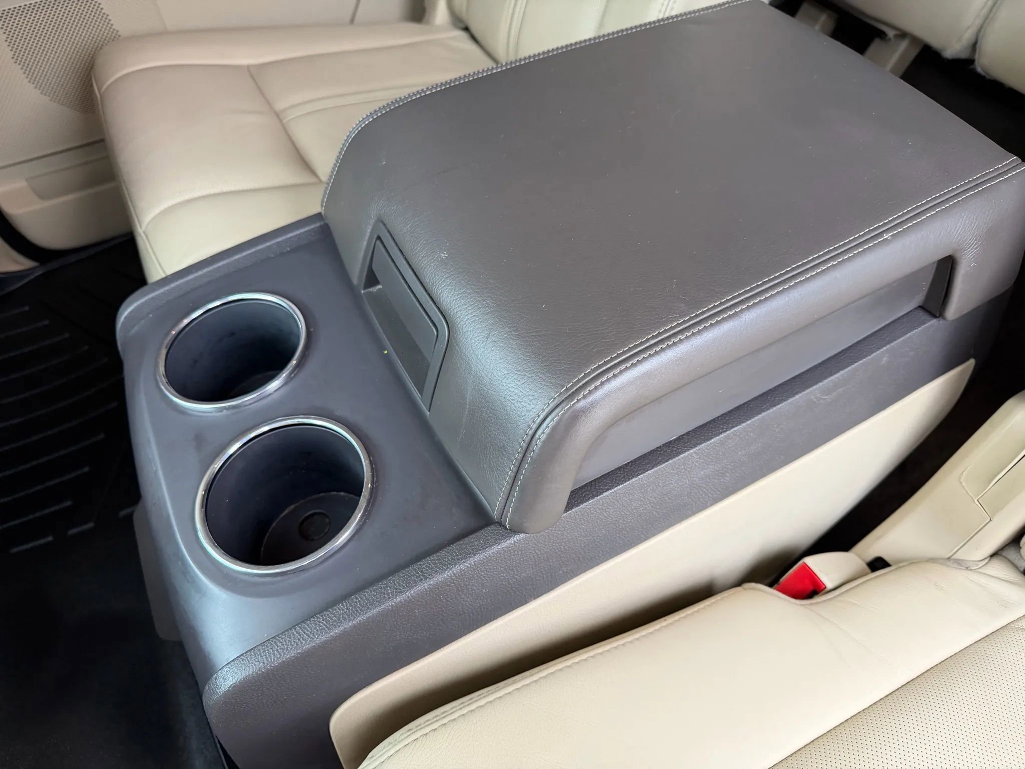 Used 2015 Lincoln Navigator L 4WD w/ Equipment Group 101A Reserve image 35