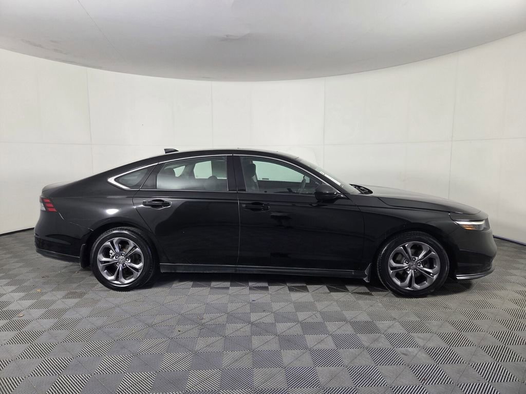 Used 2023 Honda Accord EX image 5