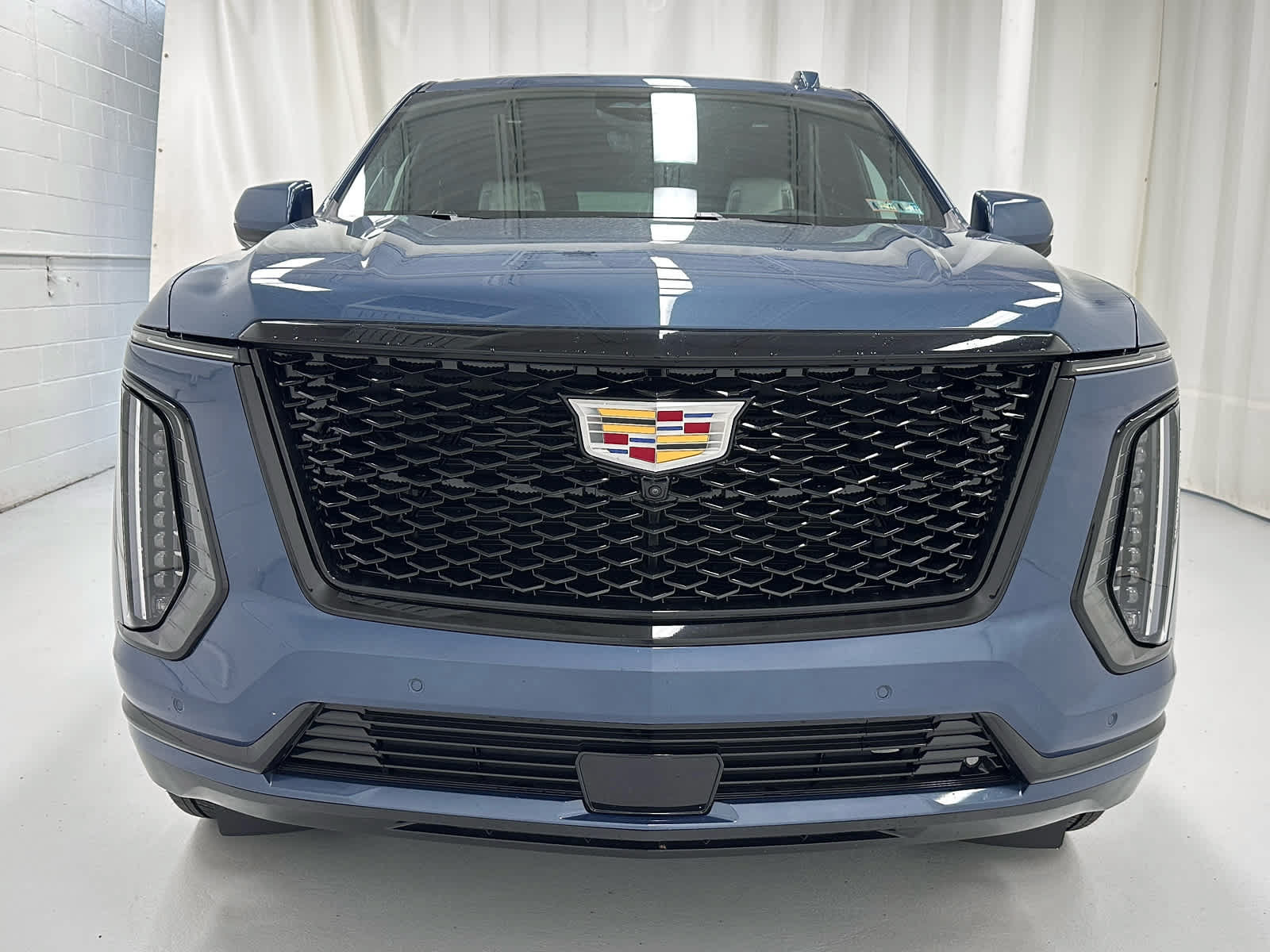 Used 2026 Cadillac Escalade Platinum Sport AWD/4WD image 5