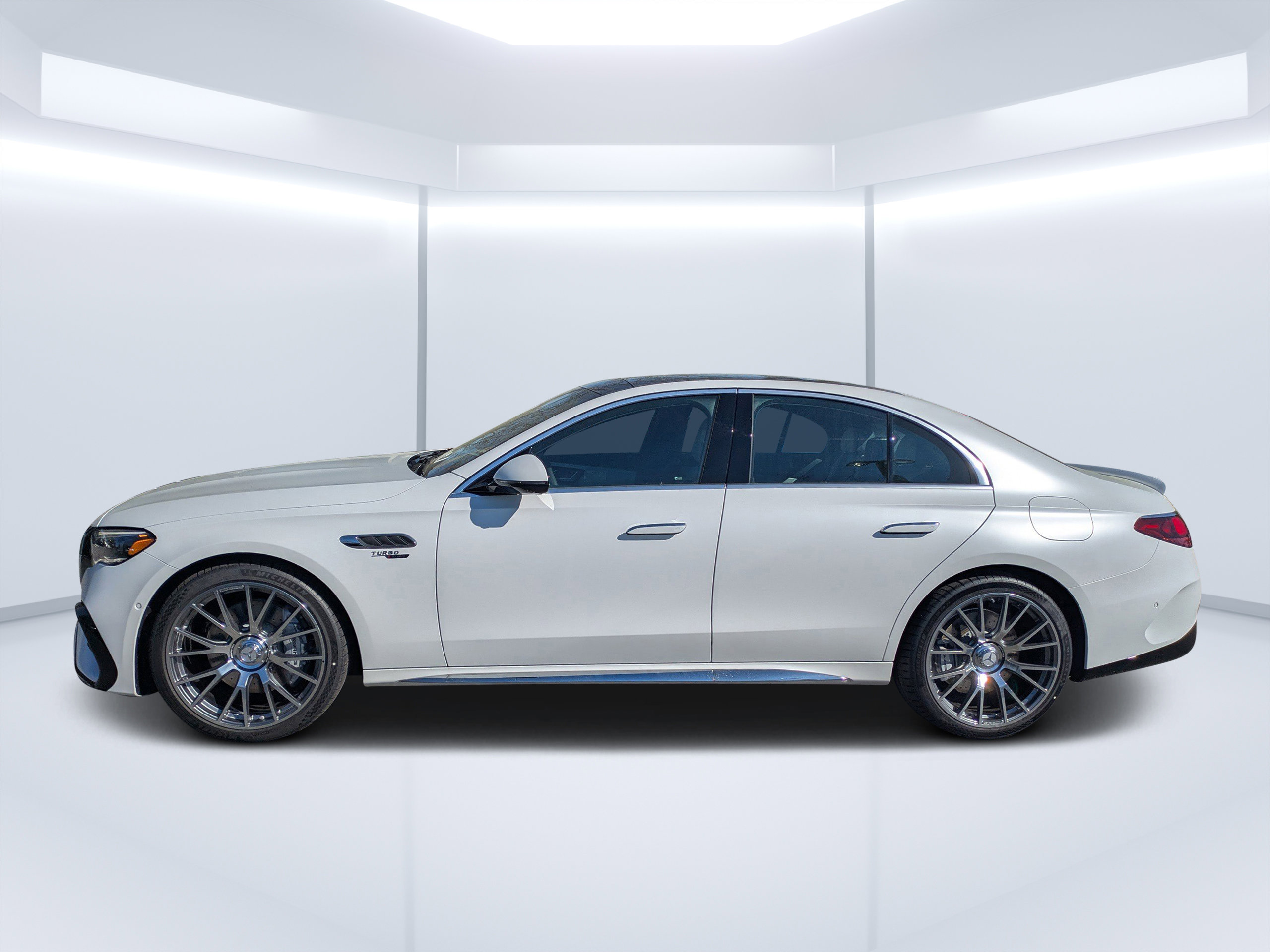 New 2026 Mercedes-Benz E 53 AMG e 4MATIC Sedan image 9