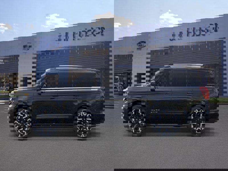 New 2026 Ford Expedition Platinum image 3